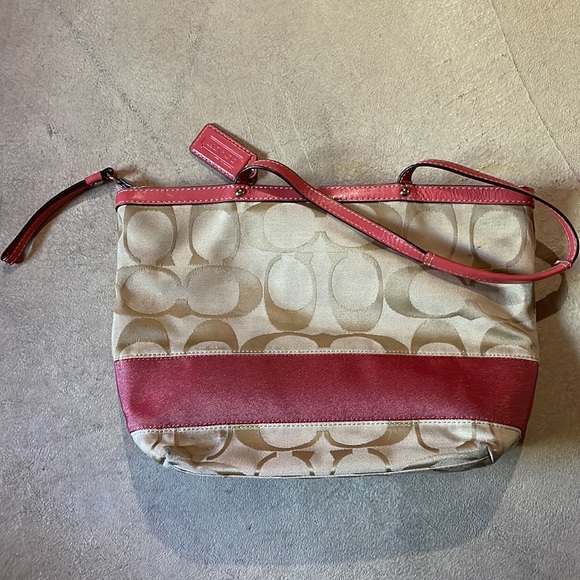 Coach Purse - Picture 3 of 15